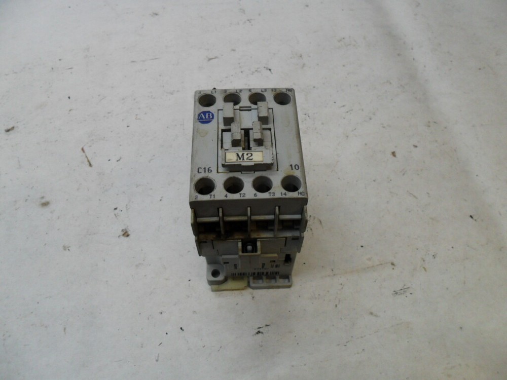 ALLEN BRADLEY 100-C16*10 /B CONTACTOR 600VAC 30A