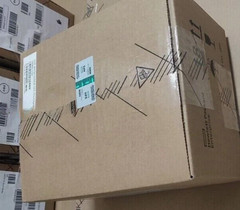 New 00YK035 7XB7A00046 IBM THINKSYSTEM 10TB 7.2K 12G 512E 3.5 in SAS Hard Drive