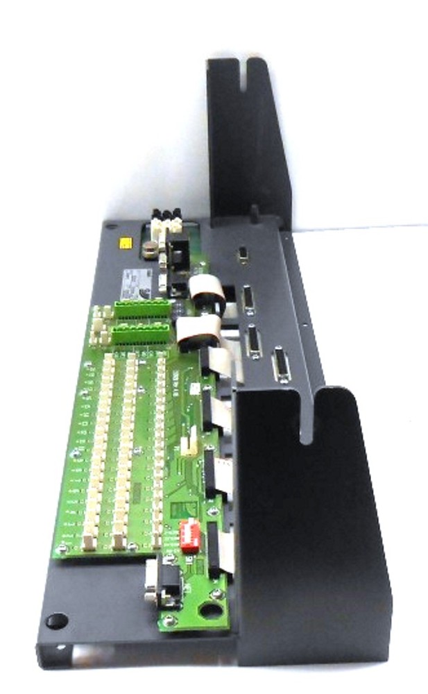 CRISPLANT TILT TRAY SORTER CONTROLLER CIRCUIT BOARD W/ BRACKET, S2000, 281B608