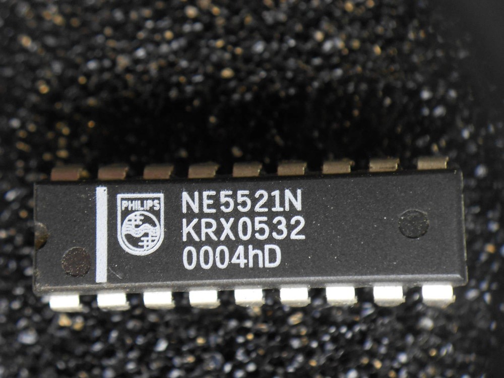 Authentic Philips NE5521 18-pin DIP LVDT Signal Conditioner, tested, rare