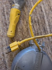 Vintage Appleton Reelite Retractable Drop Cord Light. Nice Condition. K3