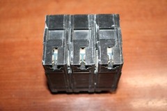 GE THHQL32020 Circuit Breaker RMS 22K AMPS 240V MAX type THHQL 3 Pole