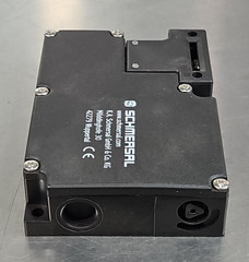 Schmersal AZM 161SK-12/12RK-024-2111-1/2566 Interlock Switch Safety Loc3C40