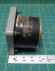 Shut / Open Gauge 3.5″ Dial, Square Front Flange 4.5″ x 4.5″