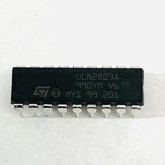 LOT OF 20 – ST ULN2803A – 18 PIN TRANSISTOR
