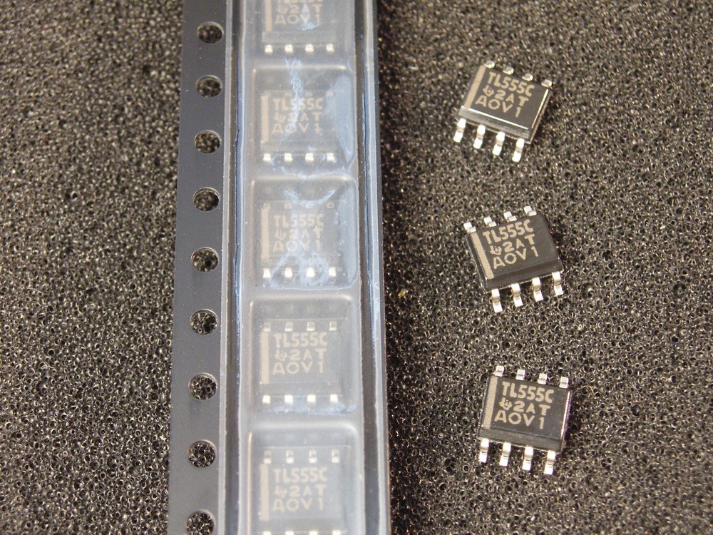 Qty 30: TLC555 CMOS Timer SOIC-8 LM555 NE555 Surface Mount 555 NOS TI NEW Xlnt!