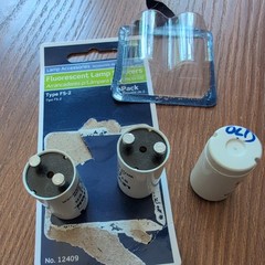 Lot of 2 Leviton FS-2 Fluorescent Lamp Starters 14/15/20 Watts W/ Condenser FS2