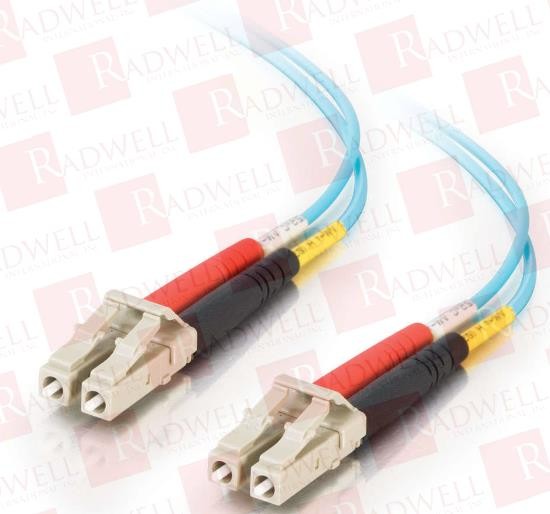 CABLES TO GO 33046 / 33046 (NEW IN BOX)