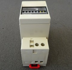 2x Betriebsstundenzähler GRÄSSLIN UWZ 35V Operating Hours Counter Stundenzähler