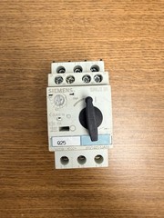 Lot Of 8 Industrial Electrical Components See Description For Details