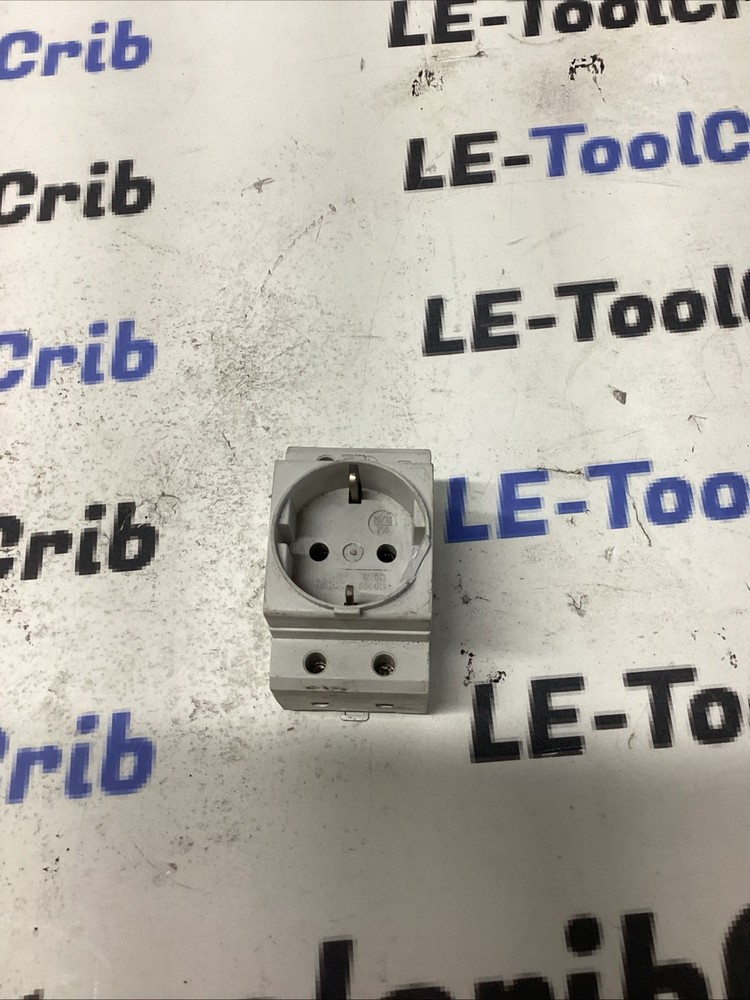 Hager X N 129 Electrical Receptacle Connector K-292
