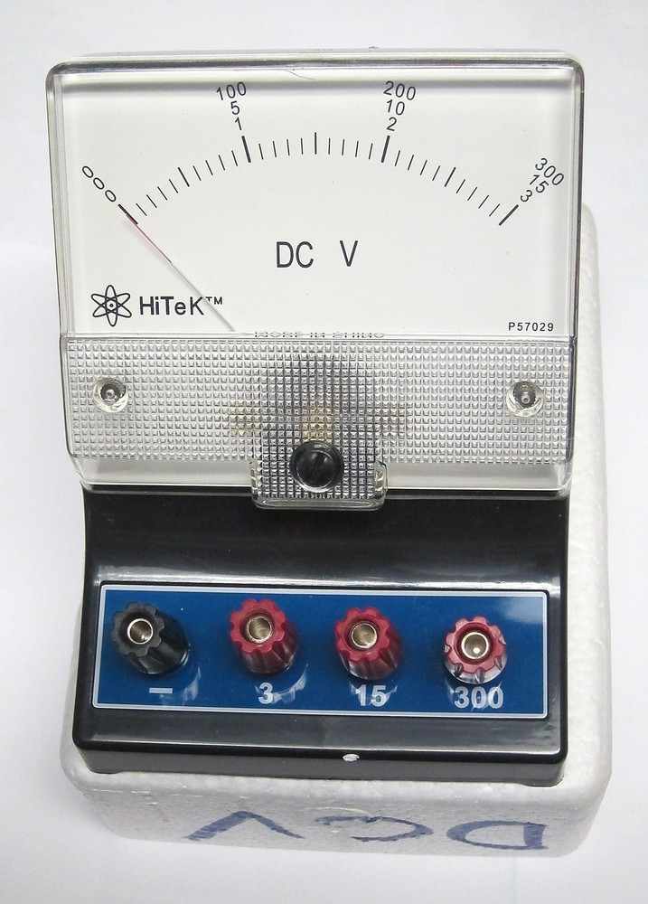 HiTeK D.C. VOLMETER MODEL P57029 TRIPLE SCALE, 0-3V/0-15V/0-300V SCHOOL SURPLUS
