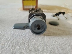 ALLEN BRADLEY 800T-JG141C19 SELECTOR SWITCH SERIES N OILTIGHT PUSH BUTTON
