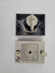 T2b-2-8202/i-NA Klockner-Moeller 16A 600V T2 Surface Mounting Cam Switch/Handle