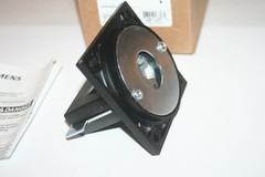 SIEMENS – RHOHC MCCB Sentron™ CoMPact Door Mount Rotary Operating Handle * NEW *