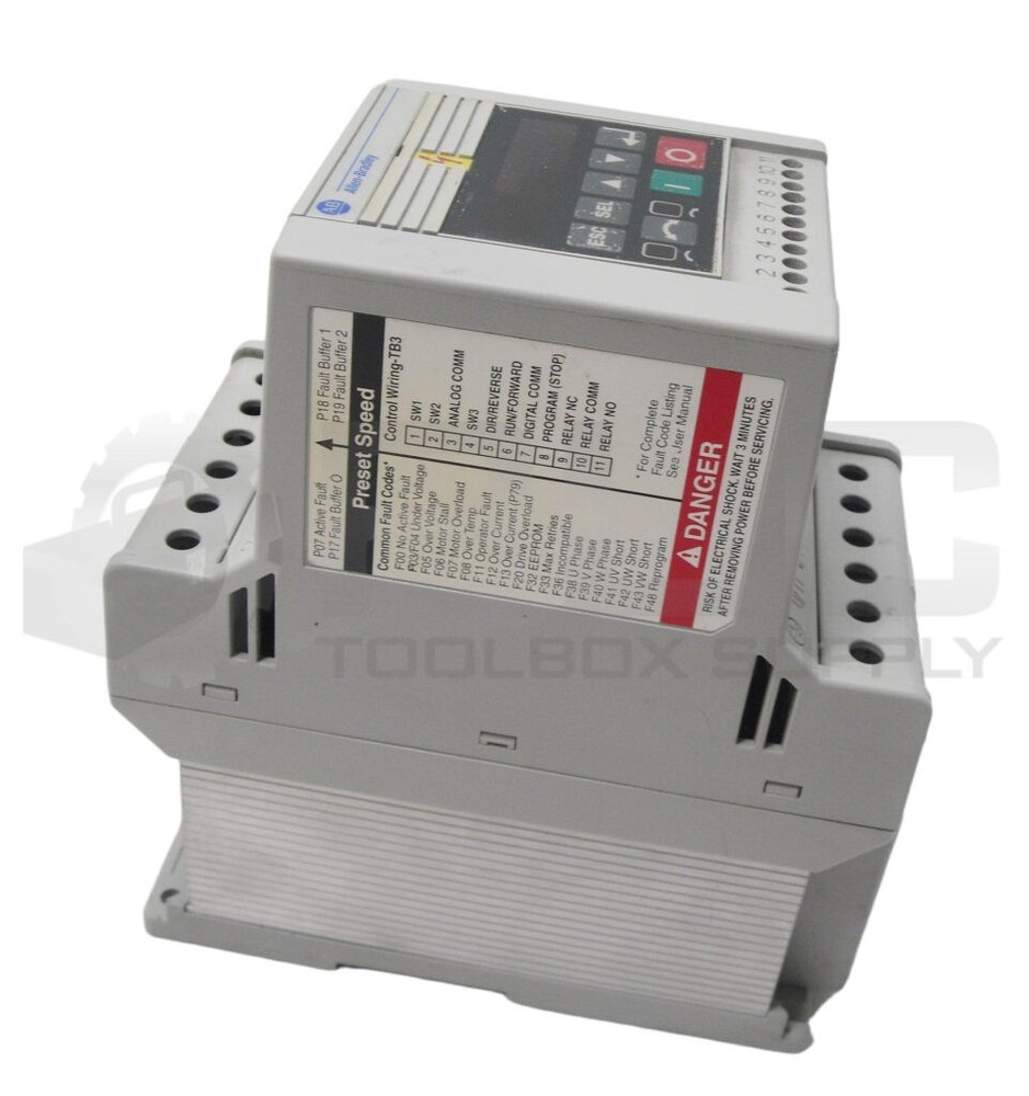 ALLEN BRADLEY 160-BA01NPS1P1 DRIVE SPEED CONTROLLER .5 HP 460V SER C IP20 K-520A