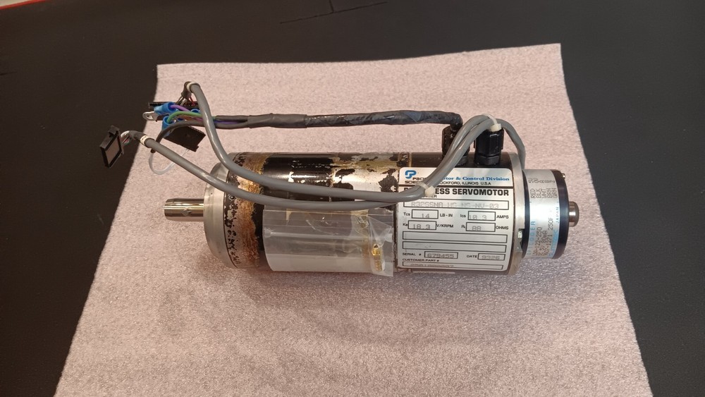 PACIFIC SCIENTIFIC R32SSNA-HS-NS-NV-03 BRUSHLESS SERVO MOTOR + SUMTAK