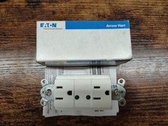 EATON ARROW HART 5250WS SURGE PROTECTION DEVICE – 15A 125V AC – 3 WIRES – WHITE