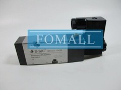 1 Pc. New solenoid valve RV5231-08QM DC24V AC220V