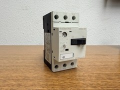 Lot Of 8 Industrial Electrical Components See Description For Details