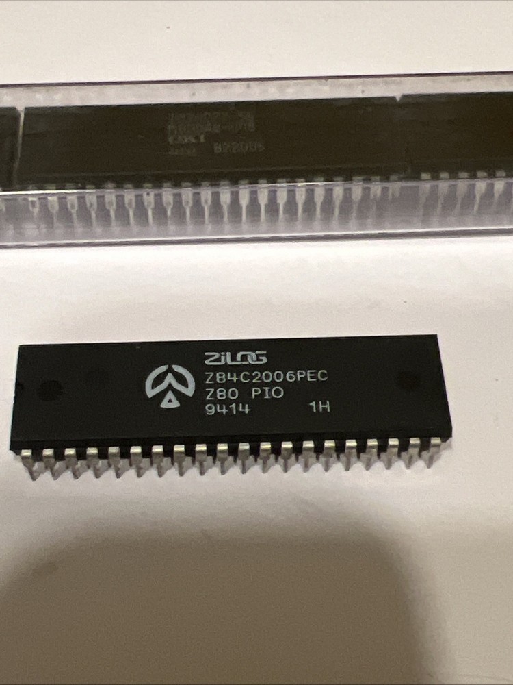 Zilog Z84C2006PEC Z80 PIO (Parallel Input/Output) integrated circuit New Lot 1
