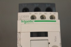SCHNIEDER ELECTRIC LC1D25 CONTACTOR MODULE 24V DC