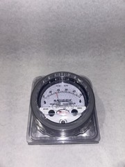 DWYER 605-0 6050 Magnehelic Gauge Differential Pressure Indicating Transmitter