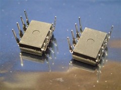 1 LOT ( 2 PCS) HP 2430 INTEGRATED CIRCUIT NEW OLD STOCK NOS UNUSED