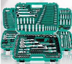 Auto Repair Tool Set: Socket Ratchet Wrench Automotive Maintenance Tools