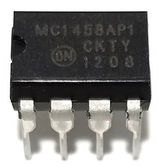 10PCS MC1458P MC1458 + Sockets – Dual Operational Amplifier IC