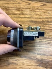 USED MARUYASU DENGYO MPDJ-1R STOP BUTTON / 41-10279 TOP IS BROKEN