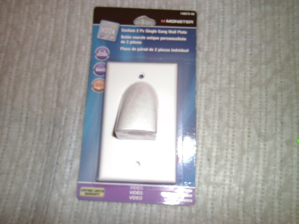Monster 140679-00 Two Piece Single Gang Wall Plate Video White