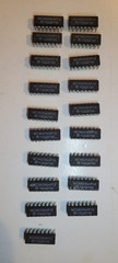 Lot of 51 microchips KM4164B-15, MN4164P-15A, MCM6256AP12, D8259AC-2