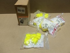 Halex 27580 Box of 5 (5 Per Bag) 3/8″ #14/2-#12/2 Duplex Hit Lock Connector AK