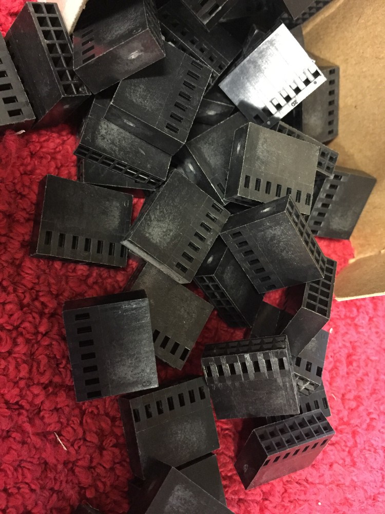 87456-9 TE CONNECTIVITY 87175-3 TE CONNECTIVITY 15 LOCKING CLIP HSG SR MR 117pcs