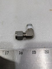 SWAGELOK 90 ELBOW CONNECTOR PLUG, 1/8 NPT,SH,SST 316 AX7 LOT OF 4 … AS IN PIC