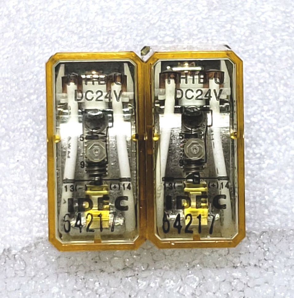 2 Pcs.- IDEC RH1B-U-DC24V SPDT Contact, 24 VDC Compact Power Relay