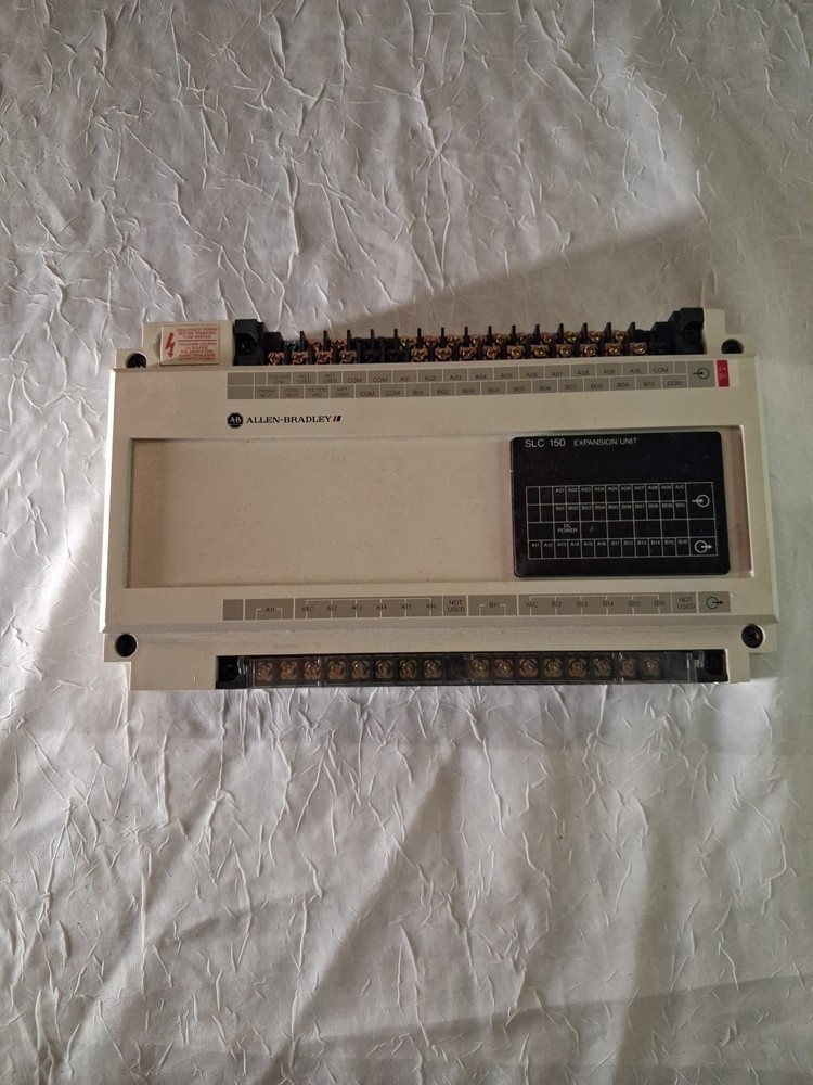 Allen Bradley SLC 150 Expansion Unit Processer Unit 1745-E151 Ser. B