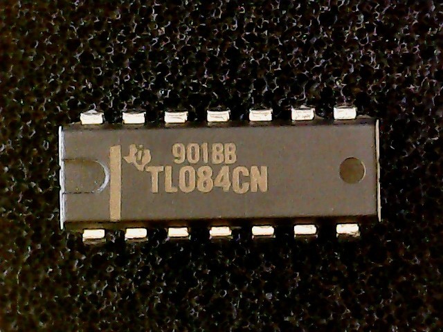 TL084CN – Texas Instruments Quad JFET Op Amp (DIP-14) GENUINE