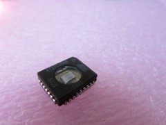 AT27C256R-12KC ATMEL 256K, 32K x 8 Ceramic Gold Window 32pin JLCC EPROM IC CPU 1