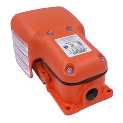 Linemaster Hercules SPDT Momentary Full Shield Foot Switch 531-SWH