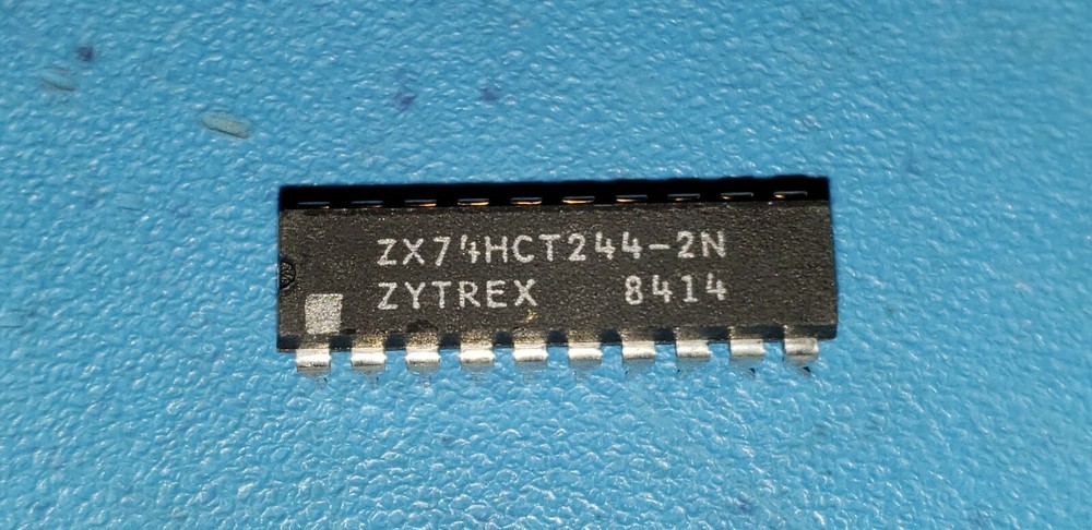 Lot of 32 Zytrex IC DIP-20 Part # ZX74HCT244-2N