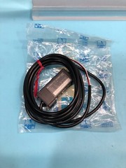 KEYENCE FS2-60 SENSOR LEVEL AMP WATER TRACK, 190407