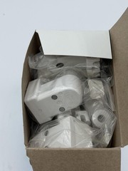 Leviton 466 Slimline Fluorescent Lampholder 660W 1000V White 10pk Mexico Socket