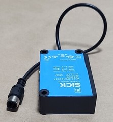 *NEW* Sick WL27-3P3402S17 Reflex Array Sensor 10-30Vdc 1051529 + WARRANTY! 🇺🇸