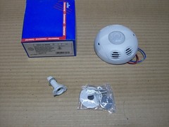 NEW Leviton OSC10-M0W Multi-Technology White Ceiling Occupancy Sensor
