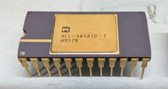 Lot of 23 Intersil HI1-565ATD-2 Monolithic DAC IC Chip Mil-Spec Ceramic & Gold