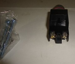 Allen-Bradley Rockwell Automation Cat #800MR-QL24S Series D 70474MO