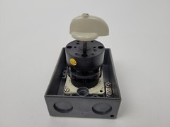T2b-2-8202/i-NA Klockner-Moeller 16A 600V T2 Surface Mounting Cam Switch/Handle