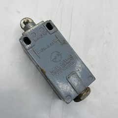 Bernstein Limit Switch – IP65 Rated – 10A 500V – Schaltkontakte ✅
